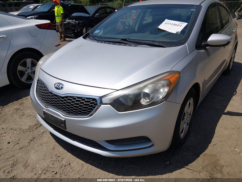 2015 Kia Forte VIN KNAFK4A64F5431500 IAAI salvage auction — ENGINE DAMAGE, Clear (Massachusetts), sold $125 on 2026-07-21 (photo 6)