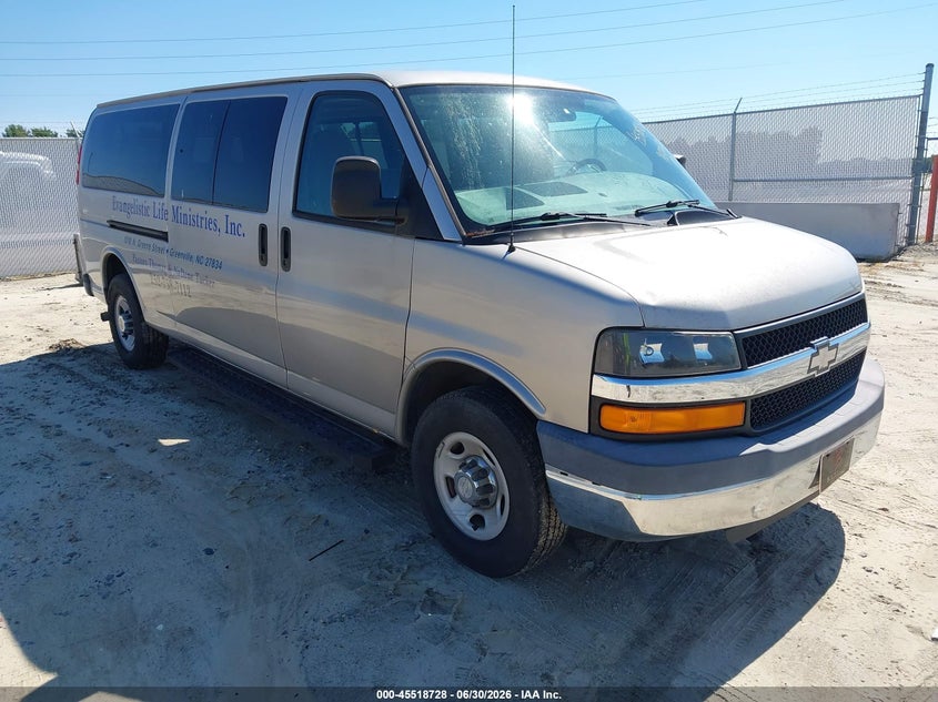 2009 Chevrolet Express 2500 VIN 1GAHG39K091167673 IAAI salvage auction — NORMAL WEAR, Clear (North Carolina), sold $8,200 on 2026-07-08 (photo 1)