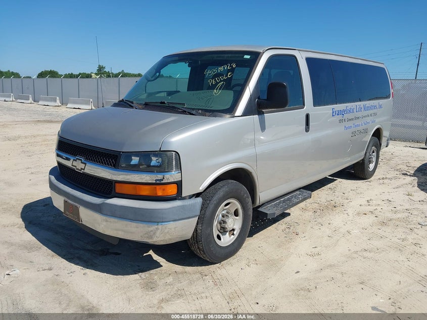 2009 Chevrolet Express 2500 VIN 1GAHG39K091167673 IAAI salvage auction — NORMAL WEAR, Clear (North Carolina), sold $8,200 on 2026-07-08 (photo 2)