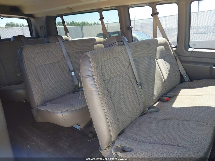 2009 Chevrolet Express 2500 VIN 1GAHG39K091167673 IAAI salvage auction — NORMAL WEAR, Clear (North Carolina), sold $8,200 on 2026-07-08 (photo 8)