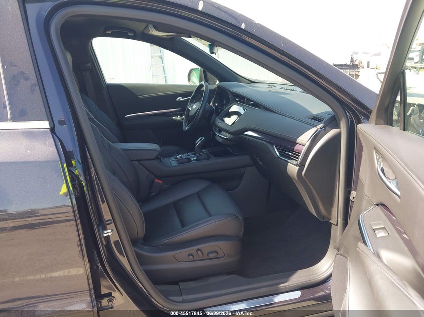 2023 Cadillac Xt4 VIN 1GYAZAR47PF107165 IAAI salvage auction — FRONT END, Salvage Title, sold $8,000 on 2026-07-22 (photo 5)