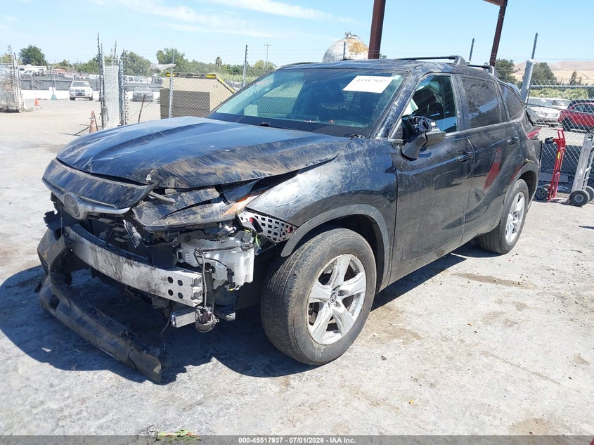 2023 Toyota Highlander VIN 5TDKDRAH2PS521749 IAAI salvage auction — ROLLOVER, Salvage Title, sold $6,100 on 2026-08-01 (photo 2)