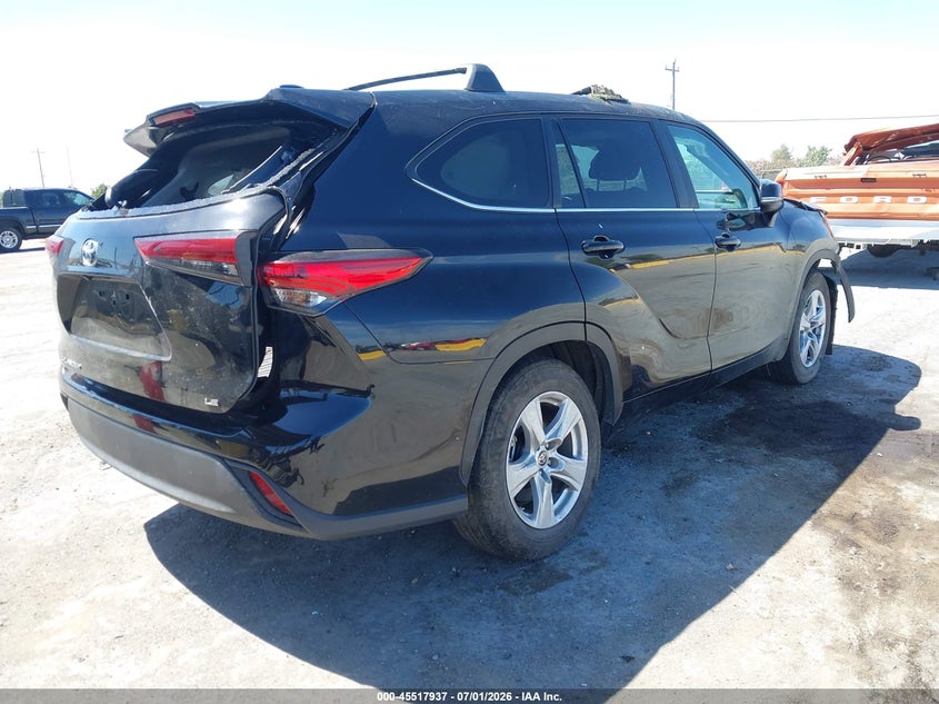 2023 Toyota Highlander VIN 5TDKDRAH2PS521749 IAAI salvage auction — ROLLOVER, Salvage Title, sold $6,100 on 2026-08-01 (photo 4)