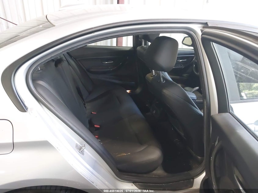 2016 BMW 3er VIN WBA8E1G53GNT34061 IAAI salvage auction — FRONT END, Salvage - Greater Than 75% (Maryland), sold $600 on 2026-07-23 (photo 8)