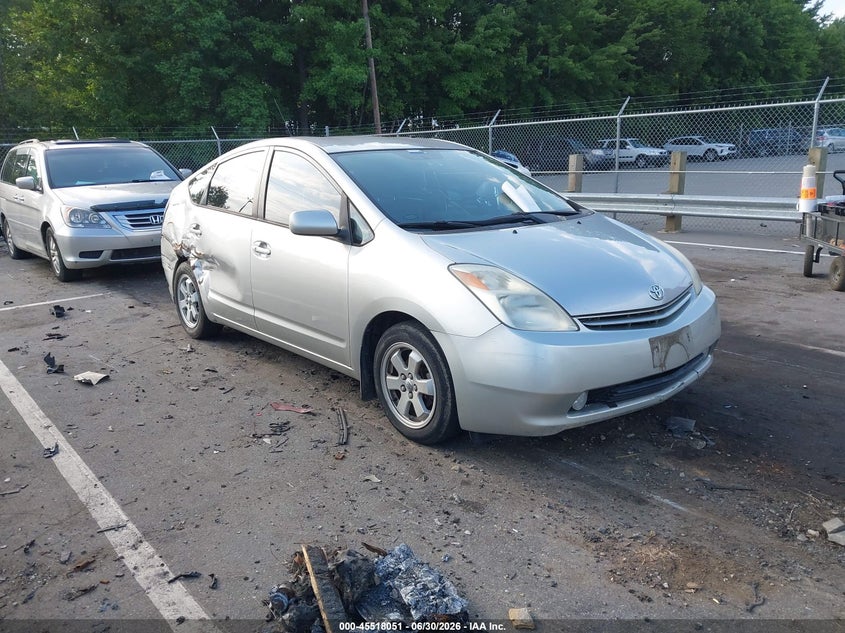 2004 Toyota Prius VIN JTDKB20U440040816 IAAI salvage auction — SIDE, Clear (North Carolina), sold $375 on 2026-07-30 (photo 1)