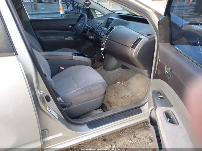 2004 Toyota Prius VIN JTDKB20U440040816 IAAI salvage auction — SIDE, Clear (North Carolina), sold $375 on 2026-07-30 (photo 5)