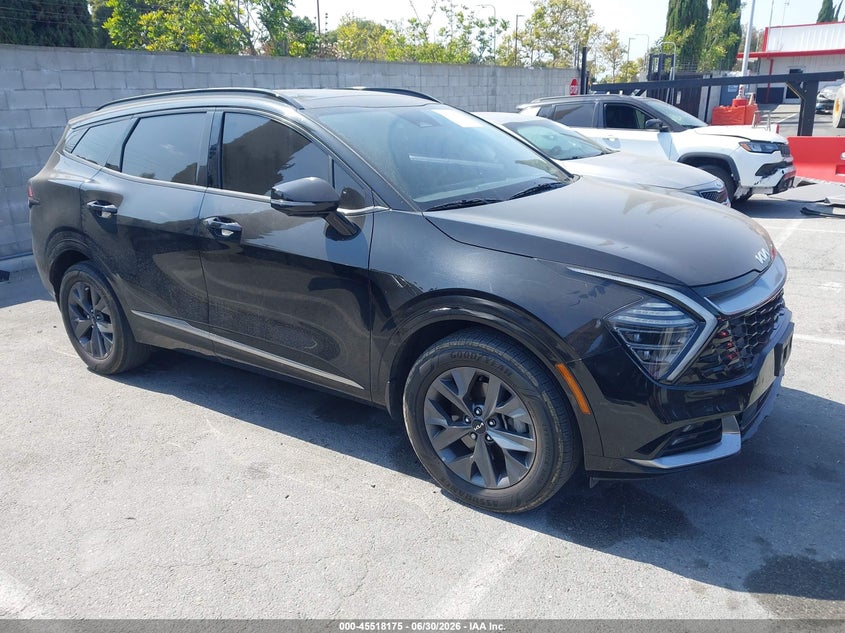 2024 Kia Sportage VIN KNDPXCDG5R7121517 IAAI salvage auction — SIDE, Wait Title, sold $12,900 on 2026-08-01 (photo 1)