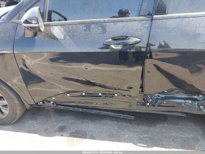 2024 Kia Sportage VIN KNDPXCDG5R7121517 IAAI salvage auction — SIDE, Wait Title, sold $12,900 on 2026-08-01 (photo 6)