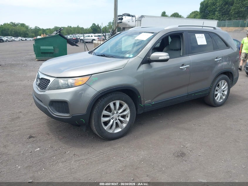 2011 Kia Sorento VIN 5XYKTDA27BG107146 IAAI salvage auction — FRONT & REAR, Salvage (Pennsylvania), sold $1,250 on 2026-08-02 (photo 2)