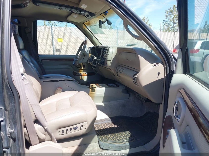 2000 Cadillac Escalade VIN 1GYEK63R3YR200885 IAAI salvage auction — NORMAL WEAR, Regular (Nevada), sold $100 on 2026-07-24 (photo 5)