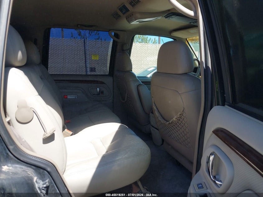 2000 Cadillac Escalade VIN 1GYEK63R3YR200885 IAAI salvage auction — NORMAL WEAR, Regular (Nevada), sold $100 on 2026-07-24 (photo 8)