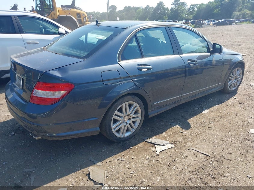 2009 Mercedes-benz C class VIN WDDGF54X59R084316 IAAI salvage auction — NORMAL WEAR, Clear (New Jersey), sold $1,075 on 2026-07-21 (photo 4)