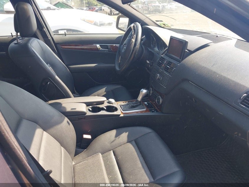 2009 Mercedes-benz C class VIN WDDGF54X59R084316 IAAI salvage auction — NORMAL WEAR, Clear (New Jersey), sold $1,075 on 2026-07-21 (photo 5)