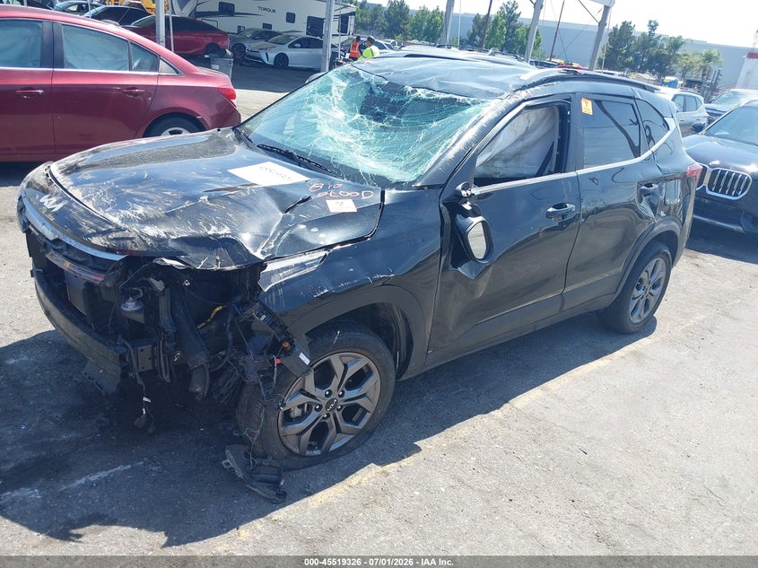 2024 Kia Seltos VIN KNDEU2AA7R7665172 IAAI salvage auction — ROLLOVER, Non-Repairable (California), sold $800 on 2026-07-28 (photo 2)
