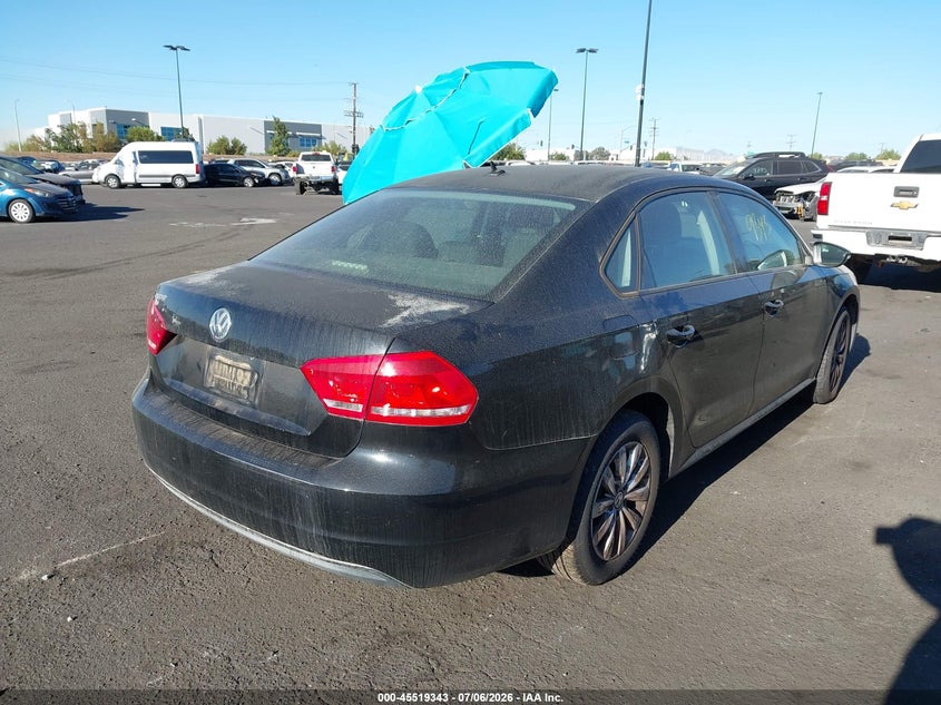 2012 Volkswagen Passat VIN 1VWAP7A33CC070500 IAAI salvage auction — FRONT END, Salvage Title, sold $300 on 2026-08-14 (photo 4)