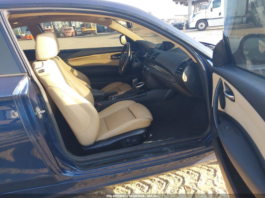 2012 BMW 1 series VIN WBAUP7C51CVP23082 IAAI salvage auction — NORMAL WEAR, Salvage (Florida), sold $550 on 2026-07-28 (photo 5)