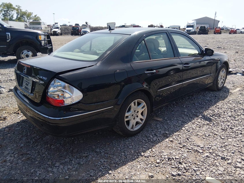 2007 Mercedes-benz E-class VIN WDBUF22X37B046859 IAAI salvage auction — REAR END, Salvage (Tennessee), sold $550 on 2026-07-30 (photo 4)