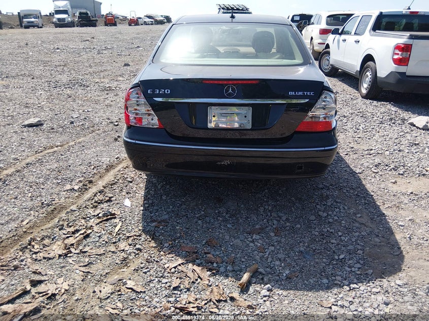 2007 Mercedes-benz E-class VIN WDBUF22X37B046859 IAAI salvage auction — REAR END, Salvage (Tennessee), sold $550 on 2026-07-30 (photo 6)