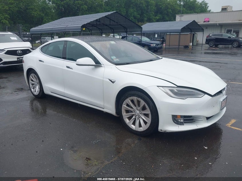 2020 Tesla Model s VIN 5YJSA1E24LF359430 — IAAI salvage auction photo