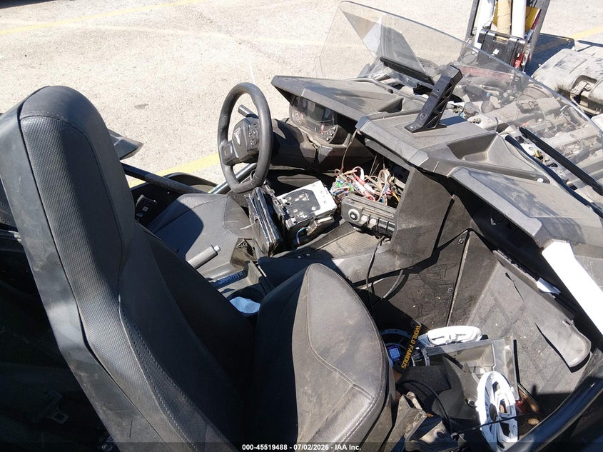 2023 Polaris Slingshot VIN 57XAASHD1P8160881 IAAI salvage auction — FRONT END, Non-Repairable (California), sold $0 on 2026-10-11 (photo 5)