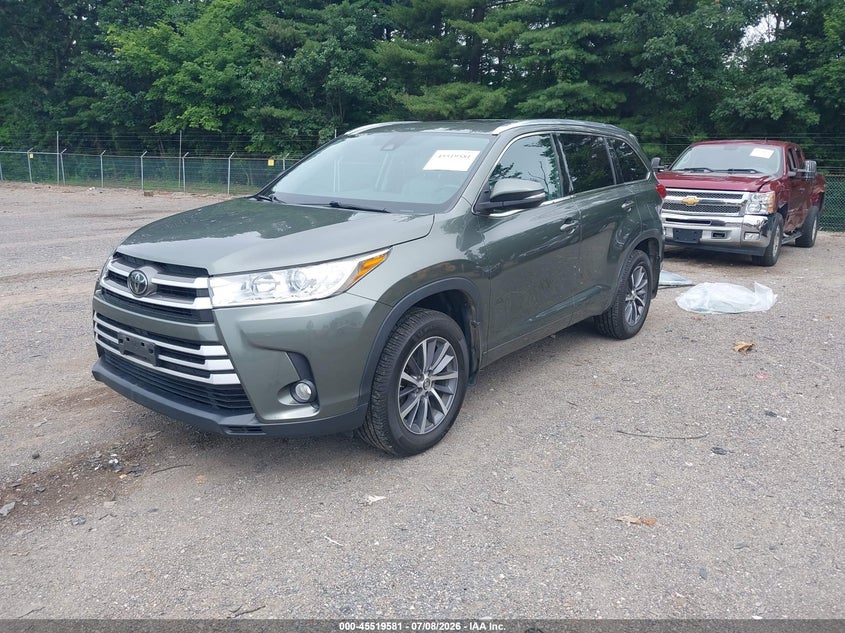 2018 Toyota Highlander VIN 5TDJZRFH0JS866596 IAAI salvage auction — UNKNOWN, Salvage Title, sold $12,100 on 2026-07-30 (photo 2)