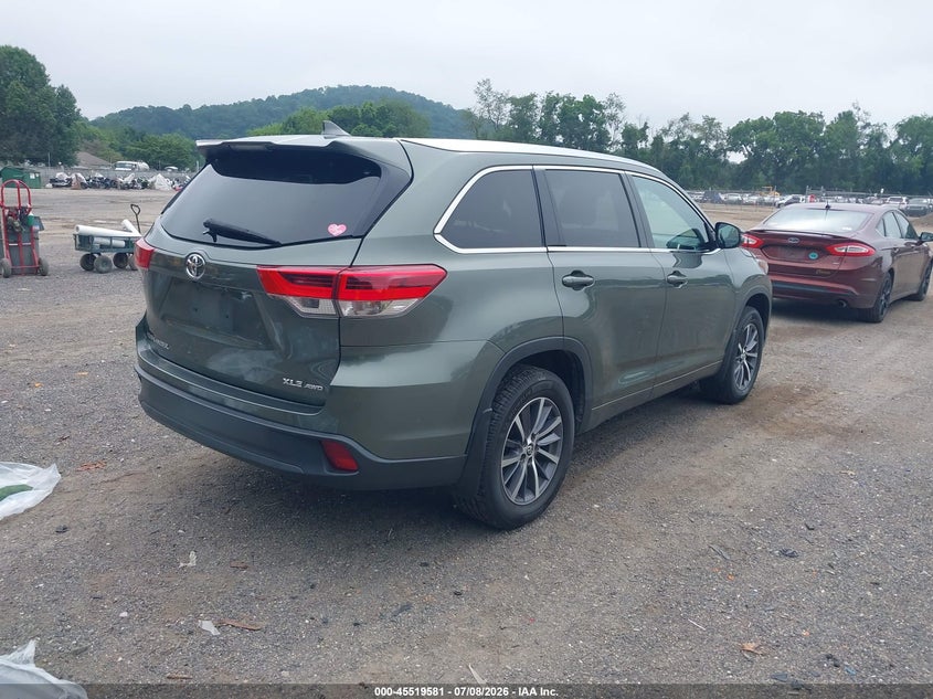 2018 Toyota Highlander VIN 5TDJZRFH0JS866596 IAAI salvage auction — UNKNOWN, Salvage Title, sold $12,100 on 2026-07-30 (photo 4)