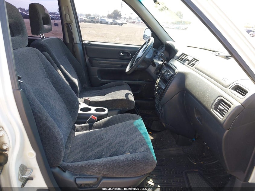 2001 Honda Cr-v VIN JHLRD18681C014404 IAAI salvage auction — NORMAL WEAR, Clear - Dealer Only (California), sold $1,000 on 2026-07-06 (photo 5)
