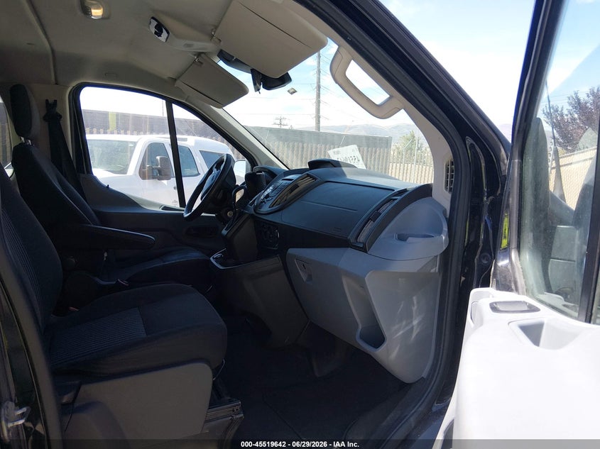 2019 Ford Transit 150 VIN 1FMZK1ZM1KKB40333 IAAI salvage auction — NORMAL WEAR, Sf97 (Nevada), sold $7,850 on 2026-07-30 (photo 5)