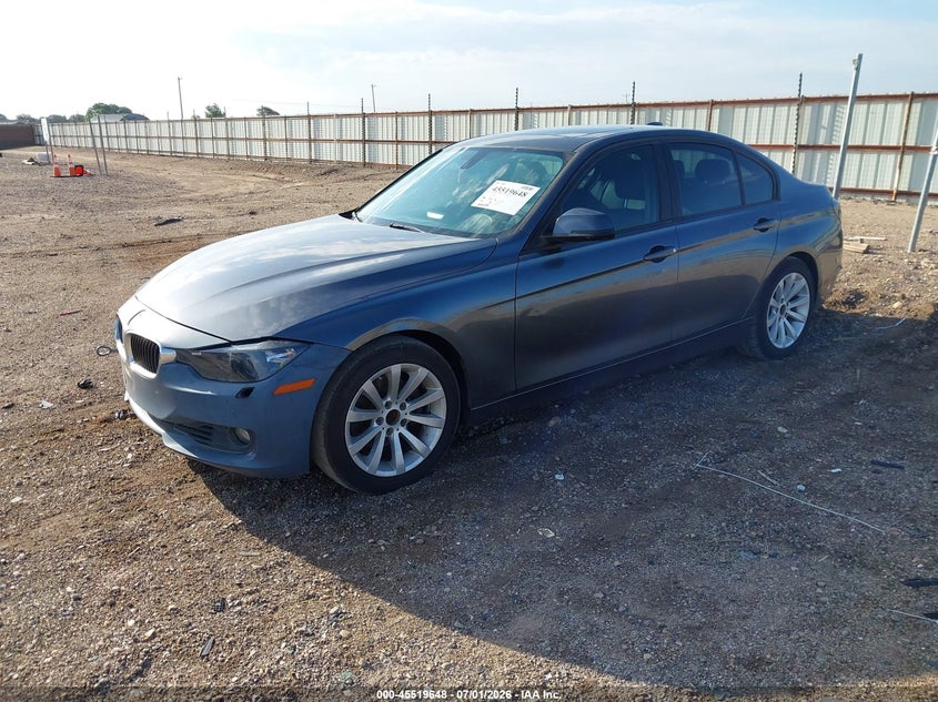 2014 BMW 3er VIN WBA3C1C57EK110280 IAAI salvage auction — NORMAL WEAR, Original (Texas), sold $700 on 2026-07-29 (photo 2)