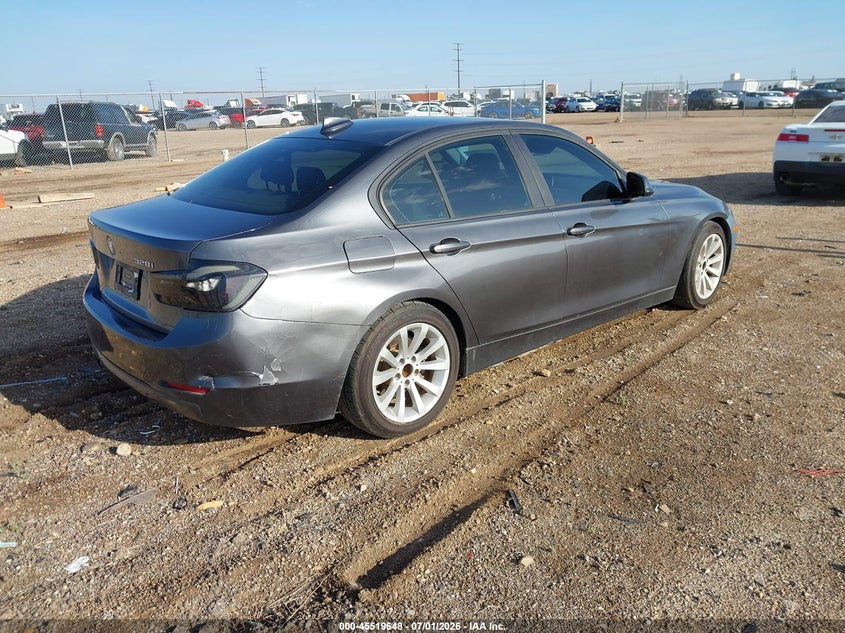 2014 BMW 3er VIN WBA3C1C57EK110280 IAAI salvage auction — NORMAL WEAR, Original (Texas), sold $700 on 2026-07-29 (photo 4)
