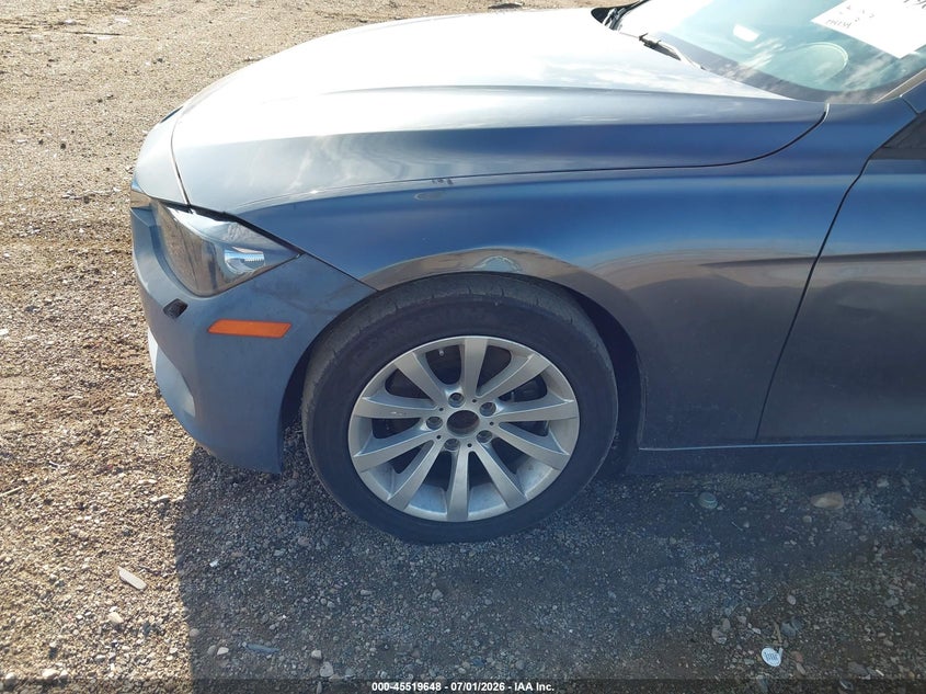 2014 BMW 3er VIN WBA3C1C57EK110280 IAAI salvage auction — NORMAL WEAR, Original (Texas), sold $700 on 2026-07-29 (photo 6)