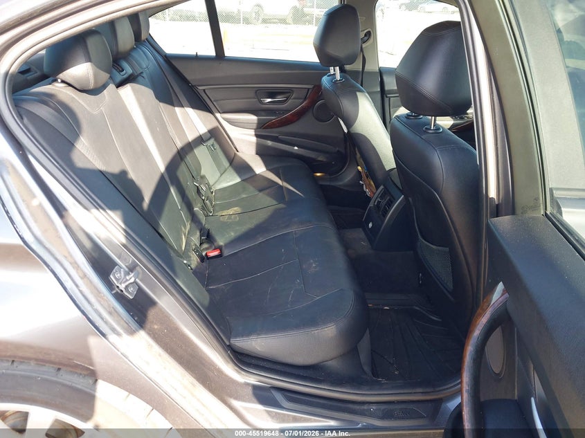 2014 BMW 3er VIN WBA3C1C57EK110280 IAAI salvage auction — NORMAL WEAR, Original (Texas), sold $700 on 2026-07-29 (photo 8)