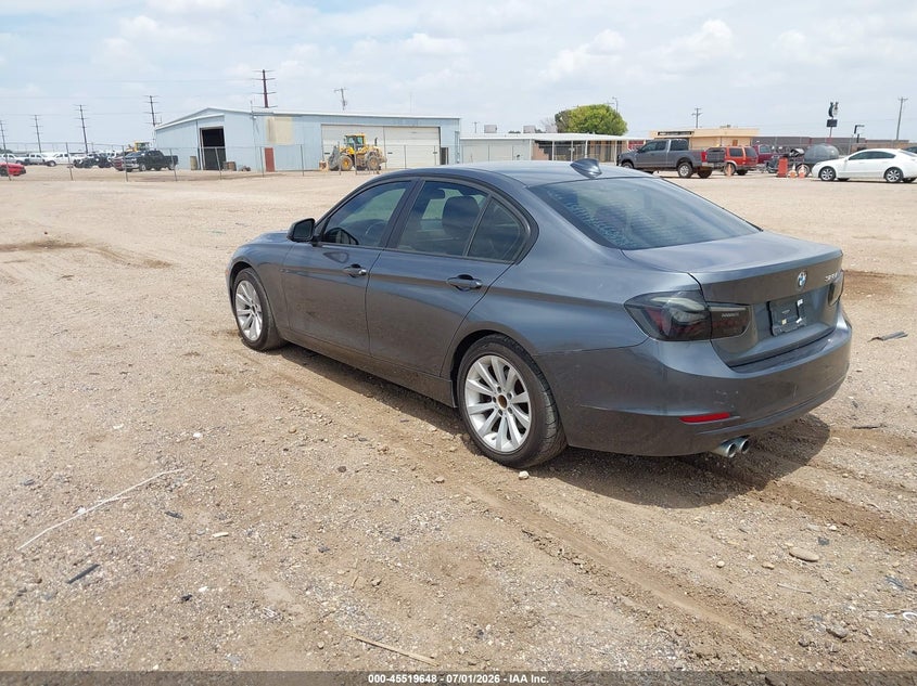 2014 BMW 3er VIN WBA3C1C57EK110280 IAAI salvage auction — NORMAL WEAR, Original (Texas), sold $700 on 2026-07-29 (photo 3)