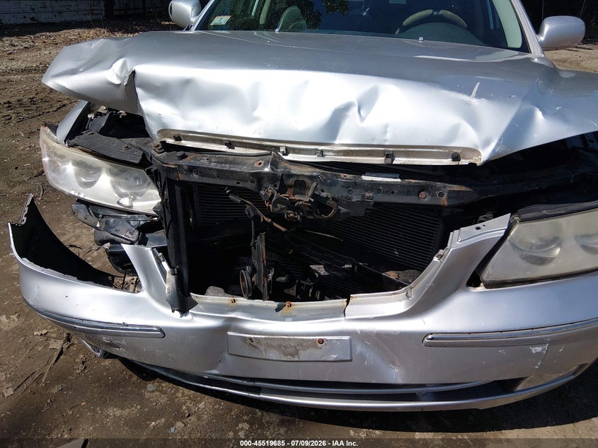 2009 Hyundai Azera VIN KMHFC46D79A380637 IAAI salvage auction — FRONT END, Clear (Massachusetts), sold $350 on 2026-07-22 (photo 6)
