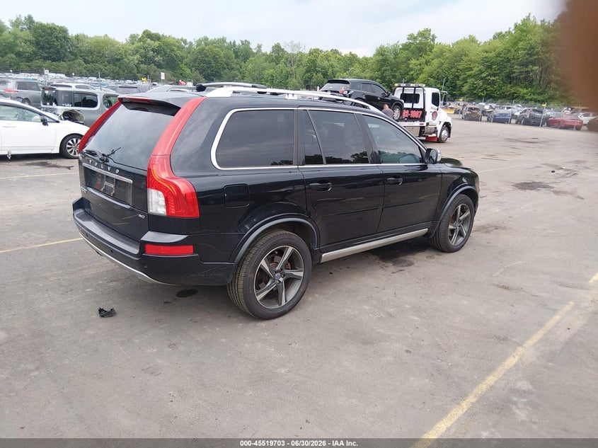 2013 Volvo Xc90 VIN YV4952CT1D1636157 IAAI salvage auction — SIDE, Salvage (Connecticut), sold $650 on 2026-07-10 (photo 4)