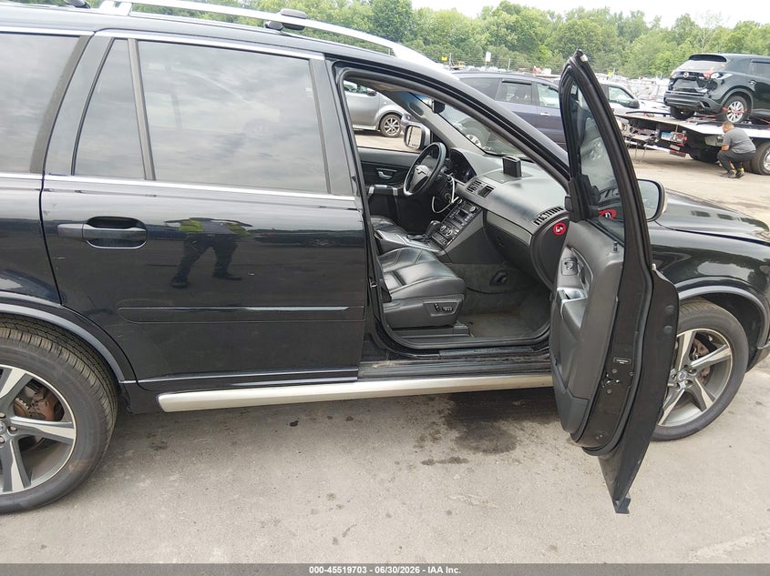 2013 Volvo Xc90 VIN YV4952CT1D1636157 IAAI salvage auction — SIDE, Salvage (Connecticut), sold $650 on 2026-07-10 (photo 5)
