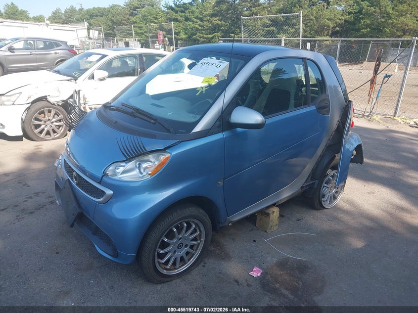2013 Smart Fortwo VIN WMEEJ3BA1DK601472 IAAI salvage auction — LEFT REAR, Wait Title, sold $25 on 2026-08-13 (photo 2)