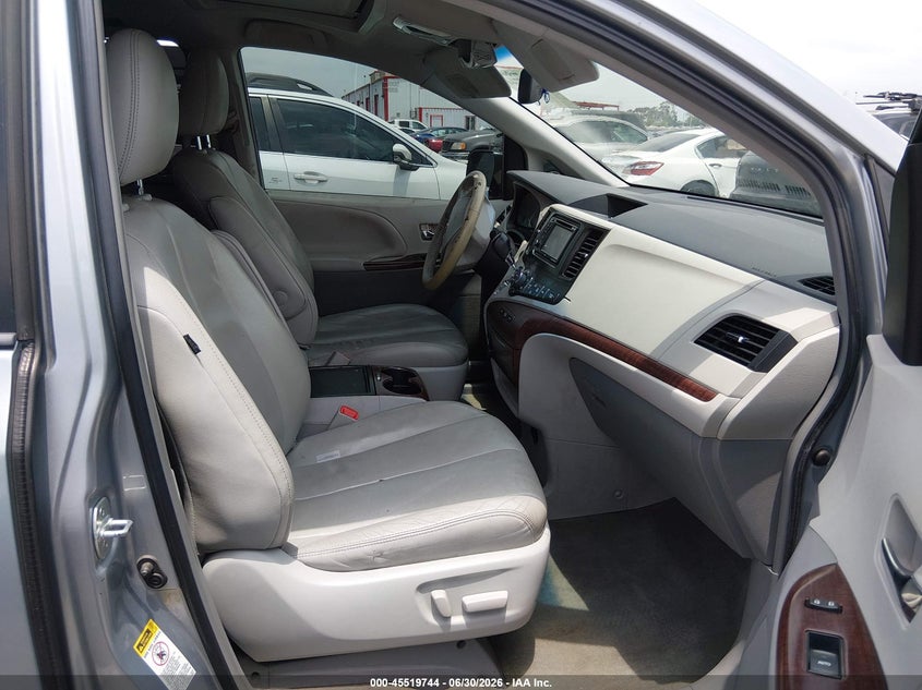 2014 Toyota Sienna VIN 5TDYK3DC3ES516344 IAAI salvage auction — LEFT FRONT, Salvage (California), sold $75 on 2026-07-31 (photo 5)