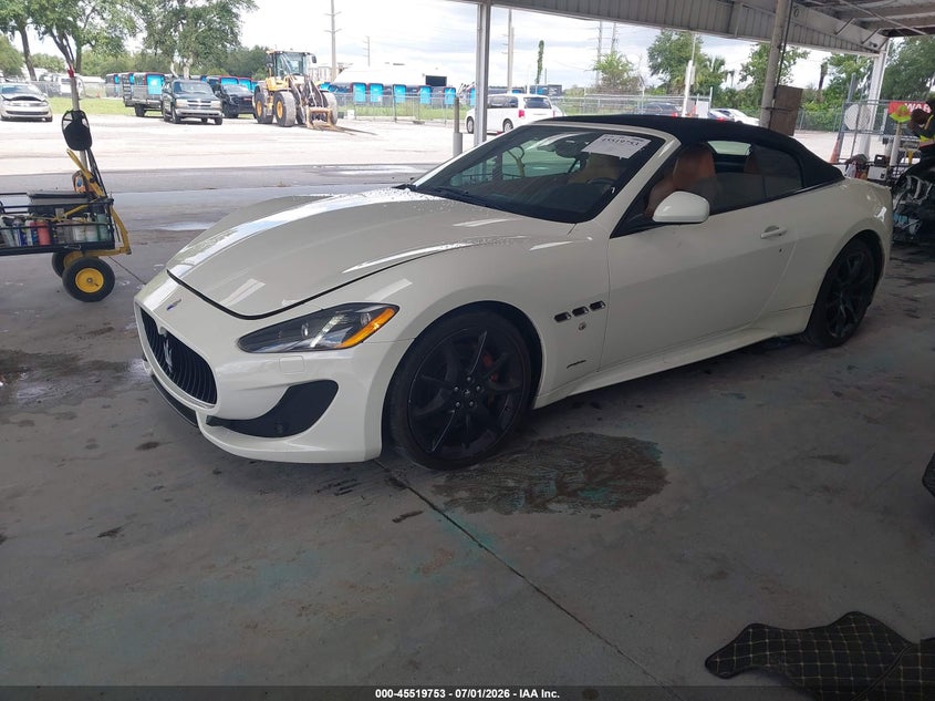 2015 Maserati Granturismo VIN ZAM45VMA2F0147914 IAAI salvage auction — RIGHT SIDE, Rebuildable (Florida), sold $8,300 on 2026-07-29 (photo 2)