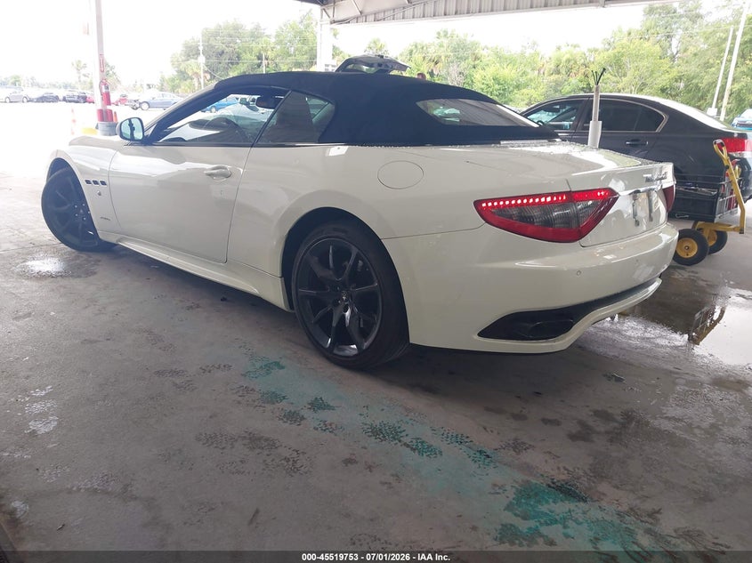 2015 Maserati Granturismo VIN ZAM45VMA2F0147914 IAAI salvage auction — RIGHT SIDE, Rebuildable (Florida), sold $8,300 on 2026-07-29 (photo 3)