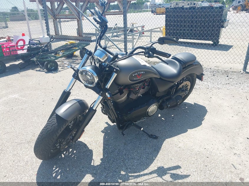 2015 Victory Gunner VIN 5VPLB36N1F3030631 IAAI salvage auction — RIGHT SIDE, Clear (Wisconsin), sold $1,750 on 2026-07-15 (photo 2)