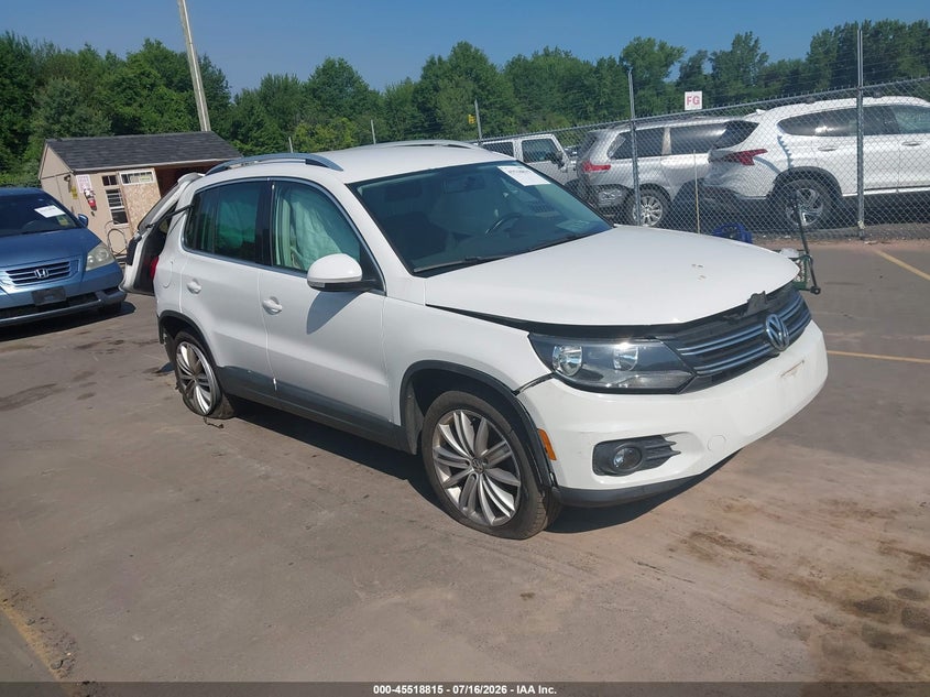 2013 Volkswagen Tiguan VIN WVGAV7AXXDW535149 IAAI salvage auction — REAR END, Salvage Title, sold $350 on 2026-08-06 (photo 1)