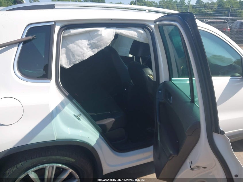 2013 Volkswagen Tiguan VIN WVGAV7AXXDW535149 IAAI salvage auction — REAR END, Salvage Title, sold $350 on 2026-08-06 (photo 8)