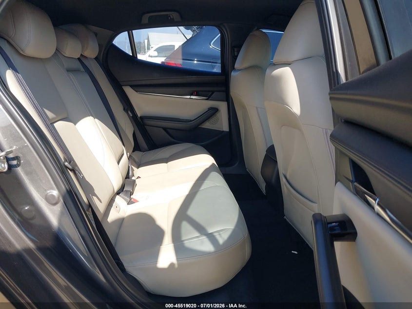 2019 Mazda 3 VIN JM1BPAMM0K1138884 IAAI salvage auction — RIGHT FRONT, Salvage Title, sold $5,100 on 2026-08-01 (photo 8)