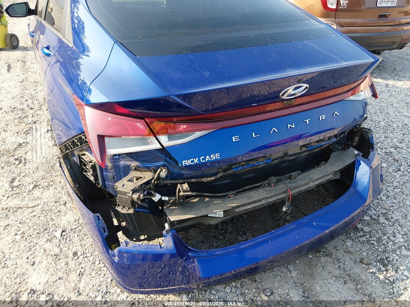 2023 Hyundai Elantra VIN 5NPLS4AG6PH101096 IAAI salvage auction — FRONT & REAR, Salvage Title, sold $4,700 on 2026-07-31 (photo 6)