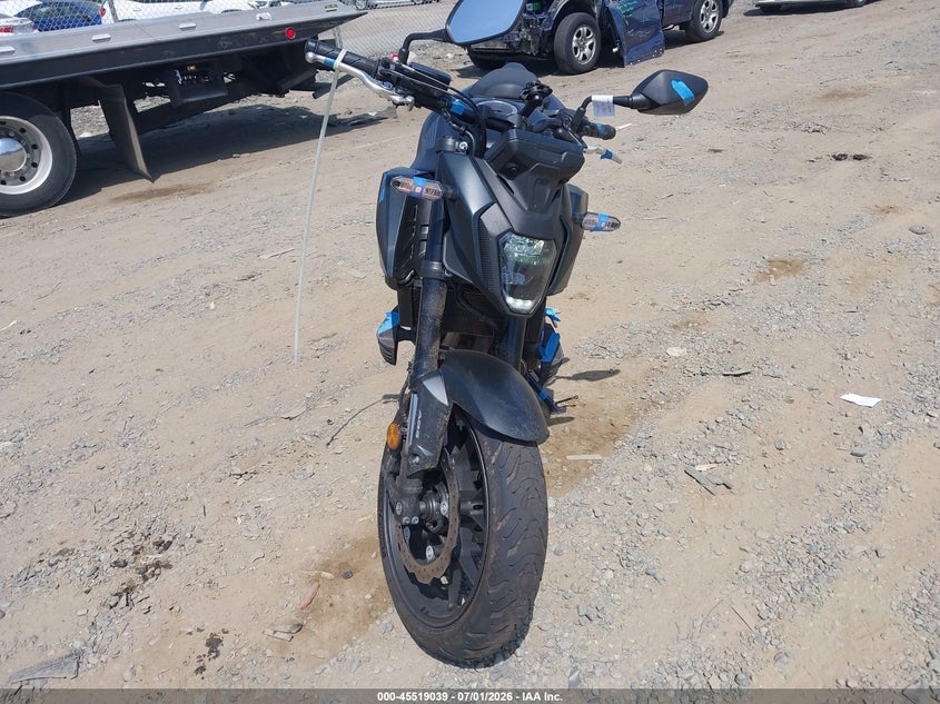 2025 Honda Cb VIN MLHPC7159S5100948 IAAI salvage auction — ALL OVER, Salvage Title, sold $1,600 on 2026-07-22 (photo 5)