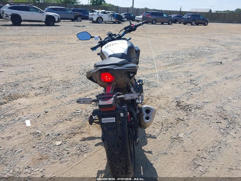 2025 Honda Cb VIN MLHPC7159S5100948 IAAI salvage auction — ALL OVER, Salvage Title, sold $1,600 on 2026-07-22 (photo 6)
