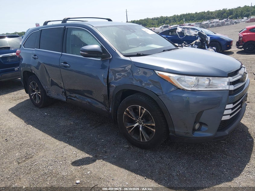 2019 Toyota Highlander VIN 5TDBZRFH7KS931191 IAAI salvage auction — SIDE, Salvage Title, sold $3,800 on 2026-07-30 (photo 1)