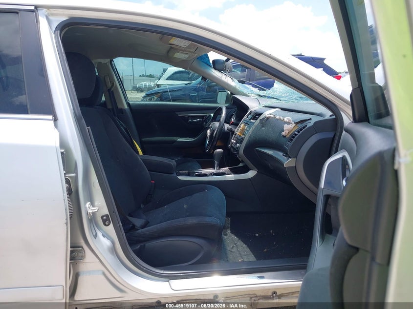 2014 Nissan Altima VIN 1N4AL3AP1EN221339 IAAI salvage auction — FRONT END, Salvage Title, sold $300 on 2026-08-22 (photo 5)