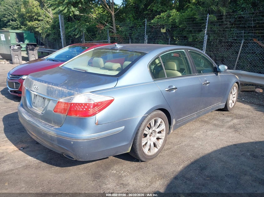 2009 Hyundai Genesis VIN KMHGC46E59U024456 IAAI salvage auction — NORMAL WEAR, Clear (North Carolina), sold $375 on 2026-07-16 (photo 4)
